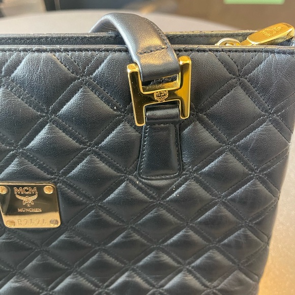 MCM hand bag - Picture 4 of 17